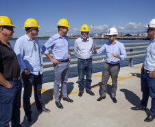 O planejamento futuro para a infraestrutura do Litoral do Estado e o crescimento dos Portos do Paraná foram discutidos nesta quinta-feira (18), durante visita do o vice-governador, Darci Piana, e secretário-chefe da Casa Civil, Guto Silva, ao Porto de Paranaguá. Foto: Claudio Neves/APPA
