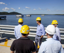 O planejamento futuro para a infraestrutura do Litoral do Estado e o crescimento dos Portos do Paraná foram discutidos nesta quinta-feira (18), durante visita do o vice-governador, Darci Piana, e secretário-chefe da Casa Civil, Guto Silva, ao Porto de Paranaguá. Foto: Claudio Neves/APPA