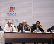 Governador em exercicio, Darci Piana, durante  reunião da equipe de governo..Foto Gilson Abreu ANPr
