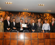 O governador em exercício Darci Piana afirmou nesta terça-feira (12), na posse do novo presidente da Associação dos Municípios do Paraná (AMP), que o Governo enxugou a máquina pública para potencializar os investimentos nos municípios nos próximos anos. Curitiba, 23/04/2019 -  Foto: Geraldo Bubniak/ANPr