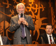 O governador em exercício Darci Piana afirmou nesta terça-feira (12), na posse do novo presidente da Associação dos Municípios do Paraná (AMP), que o Governo enxugou a máquina pública para potencializar os investimentos nos municípios nos próximos anos. Curitiba, 23/04/2019 -  Foto: Geraldo Bubniak/ANPr