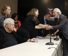 O governador em exercício Darci Piana participa da homenagem a ex-primeira dama do Paraná, Fani Lerner.Curitiba, 23-04-19.Foto: Arnaldo Alves / ANPr.