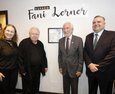 O governador em exercício Darci Piana participa da homenagem a ex-primeira dama do Paraná, Fani Lerner.Curitiba, 23-04-19.Foto: Arnaldo Alves / ANPr.