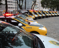 A Polícia Militar começou às 7 horas desta quarta-feira (24) uma megaoperação, a Operação Tiradentes, em todo o Estado, com aproximadamente três mil policiais, 1,2 mil viaturas, além do policiamento já feito rotineiramente. A operação vai até a manhã desta quinta-feira (25) e faz parte de uma ação nacional.  -  Foto: Divulgação PMPR