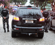A Polícia Militar começou às 7 horas desta quarta-feira (24) uma megaoperação, a Operação Tiradentes, em todo o Estado, com aproximadamente três mil policiais, 1,2 mil viaturas, além do policiamento já feito rotineiramente. A operação vai até a manhã desta quinta-feira (25) e faz parte de uma ação nacional.  -  Foto: Divulgação PMPR