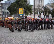 A Polícia Militar começou às 7 horas desta quarta-feira (24) uma megaoperação, a Operação Tiradentes, em todo o Estado, com aproximadamente três mil policiais, 1,2 mil viaturas, além do policiamento já feito rotineiramente. A operação vai até a manhã desta quinta-feira (25) e faz parte de uma ação nacional.  -  Foto: Divulgação PMPR