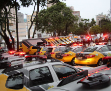 A Polícia Militar começou às 7 horas desta quarta-feira (24) uma megaoperação, a Operação Tiradentes, em todo o Estado, com aproximadamente três mil policiais, 1,2 mil viaturas, além do policiamento já feito rotineiramente. A operação vai até a manhã desta quinta-feira (25) e faz parte de uma ação nacional.  -  Foto: Divulgação PMPR