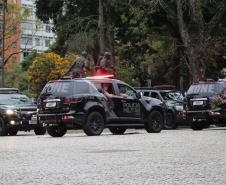 A Polícia Militar começou às 7 horas desta quarta-feira (24) uma megaoperação, a Operação Tiradentes, em todo o Estado, com aproximadamente três mil policiais, 1,2 mil viaturas, além do policiamento já feito rotineiramente. A operação vai até a manhã desta quinta-feira (25) e faz parte de uma ação nacional.  -  Foto: Divulgação PMPR