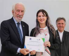 O governador em exercício Darci Piana participa da Posse  dos novos representantes da sociedade civil para a gestão 2019/2021 do O Conselho Estadual do Idoso (CEDI) do Paraná   no Salão de Atos do Palácio Iguaçu,  nesta quarta-feira (24).   Curitiba, 24/04/2019 -  Foto: Geraldo Bubniak/ANPr