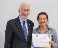 O governador em exercício Darci Piana participa da Posse  dos novos representantes da sociedade civil para a gestão 2019/2021 do O Conselho Estadual do Idoso (CEDI) do Paraná   no Salão de Atos do Palácio Iguaçu,  nesta quarta-feira (24).   Curitiba, 24/04/2019 -  Foto: Geraldo Bubniak/ANPr