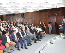 O Instituto de Tecnologia do Paraná (Tecpar) sedia nesta quarta (24) e quinta-feira (25) ciclo de debates sobre as oportunidades, desafios e rumos da mobilidade elétrica no Brasil. Cerca de 200 pessoas participam do Fórum Internacional de Carros, Veículos Elétricos e Mobilidade Urbana (Fórum CVE), que acontece na sede do instituto, em Curitiba.  -  Curitiba, 24/04/2019  -  Foto: Divulgação Tecpar