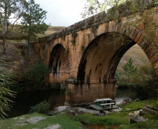Palmeira - A ponte do Rio dos Papagaios  é considerada um monumento da engenharia nacional, cuja construção foi autorizada pessoalmente por D. Pedro II. Para ninguém botar defeito.Foto: Divulgação/Prefeitura de Palmeira