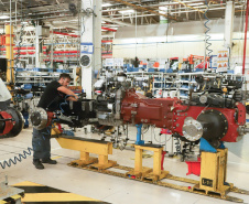 No primeiro bimestre deste ano a produção industrial paranaense liderou o crescimento no Brasil, com expansão de 10,3% em comparação com o mesmo período do ano passado. Foto: Rodrigo Felix Leal/ANPr