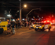 A Polícia Militar do Paraná deflagra a megaoperação Primo que cumpriu 16 mandados de Prisão e de Busca e Apreensão e resultou em 19 encaminhamentos, sendo 15 adultos e quatro adolescentes apreendidos, bem como uma quantidade de drogas recolhida.  -  Curitiba, 26/04/2019  -  Foto: Soldado Amanda Morais
