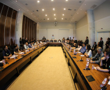O vice governador Darci Piana participa de reunião com representantes dos servidores publicos  no Palácio Iguaçu,  nesta segunda-feira (29).   Curitiba, 24/04/2019 -  Foto: Geraldo Bubniak/ANPr