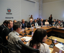 O vice governador Darci Piana participa de reunião com representantes dos servidores publicos  no Palácio Iguaçu,  nesta segunda-feira (29).   Curitiba, 24/04/2019 -  Foto: Geraldo Bubniak/ANPr