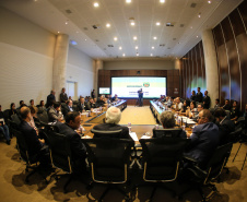 O vice governador Darci Piana participa de reunião com representantes dos servidores publicos  no Palácio Iguaçu,  nesta segunda-feira (29).   Curitiba, 24/04/2019 -  Foto: Geraldo Bubniak/ANPr