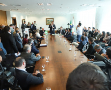 Governador Carlos Massa Ratinho Junior recebe o ministro do Meio Ambiente, Ricardo Salles  -  Curitiba, 30/04/2019  -  Foto: Rodrigo Félix Leal/ANPr