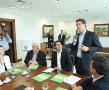 Governador Carlos Massa Ratinho Junior recebe o ministro do Meio Ambiente, Ricardo Salles  -  Curitiba, 30/04/2019  -  Foto: Rodrigo Félix Leal/ANPr