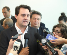 Governador Carlos Massa Ratinho Junior recebe o ministro do Meio Ambiente, Ricardo Salles  -  Curitiba, 30/04/2019  -  Foto: Rodrigo Félix Leal/ANPr