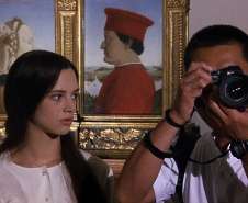 Seu “Outer Space”, que será exibido em 9 de maio, introduz o clima aterrorizante para a exibição do filme do mestre do horror italiano Dario Argento, uma ficção sobre uma investigadora de assassinos em série (Anna Manni, vivida pela filha do diretor, Asia Argento) que sofre de Síndrome de Stendhal, doença que faz com que a pessoa se relacione sensorialmente com imagens de grande beleza.Foto:SEEC