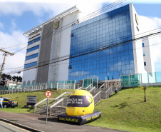 Começou oficialmente nesta quinta-feira (2), em todo o Paraná, a campanha Maio Amarelo, que visa diminuir o número de acidentes no trânsito e preservar a vida. Este ano, o tema é “Maio Amarelo - no trânsito, o sentido é a vida”, e apela para o poder das crianças em influenciar o comportamento dos pais. O vice-governador Darci Piana participou do lançamento, realizado no auditório da Polícia Rodoviária Federal (PRF), em Curitiba. Foto: Geraldo Bubniak/ANPr