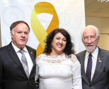 Começou oficialmente nesta quinta-feira (2), em todo o Paraná, a campanha Maio Amarelo, que visa diminuir o número de acidentes no trânsito e preservar a vida. Este ano, o tema é “Maio Amarelo - no trânsito, o sentido é a vida”, e apela para o poder das crianças em influenciar o comportamento dos pais. O vice-governador Darci Piana participou do lançamento, realizado no auditório da Polícia Rodoviária Federal (PRF), em Curitiba. Foto: Geraldo Bubniak/ANPr