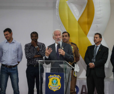 Começou oficialmente nesta quinta-feira (2), em todo o Paraná, a campanha Maio Amarelo, que visa diminuir o número de acidentes no trânsito e preservar a vida. Este ano, o tema é “Maio Amarelo - no trânsito, o sentido é a vida”, e apela para o poder das crianças em influenciar o comportamento dos pais. O vice-governador Darci Piana participou do lançamento, realizado no auditório da Polícia Rodoviária Federal (PRF), em Curitiba. Foto: Geraldo Bubniak/ANPr