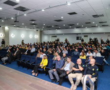 Começou oficialmente nesta quinta-feira (2), em todo o Paraná, a campanha Maio Amarelo, que visa diminuir o número de acidentes no trânsito e preservar a vida. Este ano, o tema é “Maio Amarelo - no trânsito, o sentido é a vida”, e apela para o poder das crianças em influenciar o comportamento dos pais. O vice-governador Darci Piana participou do lançamento, realizado no auditório da Polícia Rodoviária Federal (PRF), em Curitiba. Foto: Geraldo Bubniak/ANPr