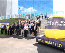 Começou oficialmente nesta quinta-feira (2), em todo o Paraná, a campanha Maio Amarelo, que visa diminuir o número de acidentes no trânsito e preservar a vida. Este ano, o tema é “Maio Amarelo - no trânsito, o sentido é a vida”, e apela para o poder das crianças em influenciar o comportamento dos pais. O vice-governador Darci Piana participou do lançamento, realizado no auditório da Polícia Rodoviária Federal (PRF), em Curitiba. Foto: Geraldo Bubniak/ANPr