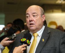 Começou oficialmente nesta quinta-feira (2), em todo o Paraná, a campanha Maio Amarelo, que visa diminuir o número de acidentes no trânsito e preservar a vida