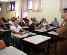 Policiais militares da reserva selecionados no Programa Escola Segura, do Governo do Estado, para atuar na segurança das escolas estaduais, iniciaram nesta quinta-feira (02) os cursos de treinamento e aperfeiçoamento. Eles foram selecionados em todas as fases do processo (previsto em edital), como saúde física e psicológica.Foto:Soldado Amanda Morais