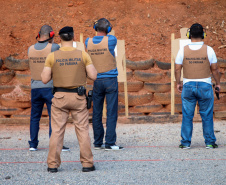 Policiais militares da reserva selecionados no Programa Escola Segura, do Governo do Estado, para atuar na segurança das escolas estaduais, iniciaram nesta quinta-feira (02) os cursos de treinamento e aperfeiçoamento. Eles foram selecionados em todas as fases do processo (previsto em edital), como saúde física e psicológica.Foto:Soldado Amanda Morais