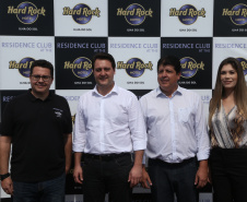 Governador Carlos Massa Ratinho Junior conhece o empreendimento turístico que está sendo instalado pela rede internacional Hard Rock, em Sertaneja. Foto: Gilson Abreu/ANPr