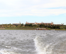 O governador Carlos Massa Ratinho Junior esteve nesta terça-feira (14) no local onde vai funcionar o Hard Rock Hotel Ilha do Sol, entre Sertaneja e Primeiro de Maio, no Norte do Paraná. Foto: Gilson Abreu/ANPr