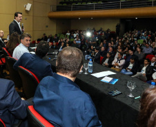 O governador Carlos Massa Ratinho Junior participa da abertura do XXXV Congresso Estadual de Secretários Municipais de Saúde do Paraná, no Centro Universitário da Fundação Assis Gurgacz (FAG)  em Cascavel nesta quinta-feira (23).   Cascavel, 23/05/2019 -  Foto: Geraldo Bubniak/ANPr
