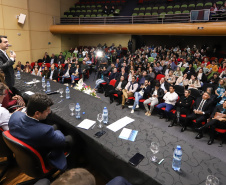 O governador Carlos Massa Ratinho Junior participa da abertura do XXXV Congresso Estadual de Secretários Municipais de Saúde do Paraná, no Centro Universitário da Fundação Assis Gurgacz (FAG)  em Cascavel nesta quinta-feira (23).   Cascavel, 23/05/2019 -  Foto: Rodrigo Félix Leal/ANPr