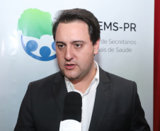 O governador Carlos Massa Ratinho Junior participa da abertura do XXXV Congresso Estadual de Secretários Municipais de Saúde do Paraná, no Centro Universitário da Fundação Assis Gurgacz (FAG)  em Cascavel nesta quinta-feira (23).   Cascavel, 23/05/2019 -  Foto: Rodrigo Félix Leal/ANPr