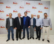 O governador Carlos Massa Ratinho Junior conhece as obras de ampliação do abatedouro de aves Unitá, pertencente às cooperativas Copacol, Cooperflora e Coagru acompanhado do presidente da Copacol, Valter Pitol.  Ubiratã, 24/05/2019 -  Foto: Geraldo Bubniak/ANPr