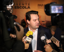 O governador Carlos Massa Ratinho Junior e o secretário da Educação e Esporte, Renato Feder, apresentaram nesta segunda-feira (27/05) o programa Escola Presente, criado para evitar o abandono escolar.Curitiba, 27-05-19.Foto: -  Foto: Rodrigo Félix Leal/ANPr
