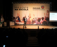 O governador Carlos Massa Ratinho Junior e o secretário da Educação e Esporte, Renato Feder, apresentaram nesta segunda-feira (27/05) o programa Escola Presente, criado para evitar o abandono escolar.Curitiba, 27-05-19.Foto: -  Foto: Rodrigo Félix Leal/ANPr