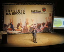 O governador Carlos Massa Ratinho Junior e o secretário da Educação e Esporte, Renato Feder, apresentaram nesta segunda-feira (27/05) o programa Escola Presente, criado para evitar o abandono escolar.Curitiba, 27-05-19.Foto: Arnaldo Alves / ANPr.