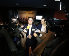 O governador Carlos Massa Ratinho Junior e o secretário da Educação e Esporte, Renato Feder, apresentaram nesta segunda-feira (27/05) o programa Escola Presente, criado para evitar o abandono escolar.Curitiba, 27-05-19.Foto: Arnaldo Alves / ANPr.
