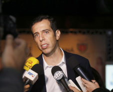 O governador Carlos Massa Ratinho Junior e o secretário da Educação e Esporte, Renato Feder (foto), apresentaram nesta segunda-feira (27/05) o programa Escola Presente, criado para evitar o abandono escolar.Curitiba, 27-05-19.Foto: Arnaldo Alves / ANPr.
