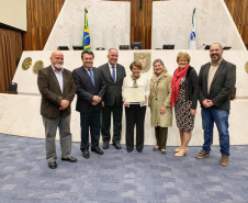 A Assembleia Legislativa homenageou nesta segunda-feira (27), em sessão solene, a Paraná Turismo, que completa 50 anos de serviços prestados ao Estado