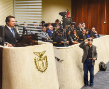 A Assembleia Legislativa homenageou nesta segunda-feira (27), em sessão solene, a Paraná Turismo, que completa 50 anos de serviços prestados ao Estado