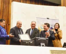 A Assembleia Legislativa homenageou nesta segunda-feira (27), em sessão solene, a Paraná Turismo, que completa 50 anos de serviços prestados ao Estado