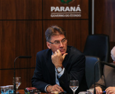 Governador Carlos Massa Ratinho Júnior, durante reunião com a equipe de governo. Na foto, o prefeito de Cascavel, Leonaldo Paranhos  - Curitiba, 29/05/2019 -Foto: Geraldo Bubniak/ANPr