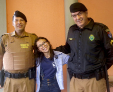  Presença policial transforma ambiente escolar e entorno em Foz do Iguaçu . Na foto, a estudante Marjane Dotto.Foto: Jaelson Lucas/AENPr