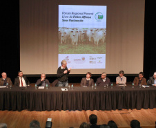Para o secretário estadual da Agricultura e do Abastecimento, Norberto Ortigara, o Paraná tem condições técnicas, econômicas e políticas de evoluir, e tem mostrando capacidade de ação e estrutura para suspender a vacinação. Foto: Gisele Barão/SEAB